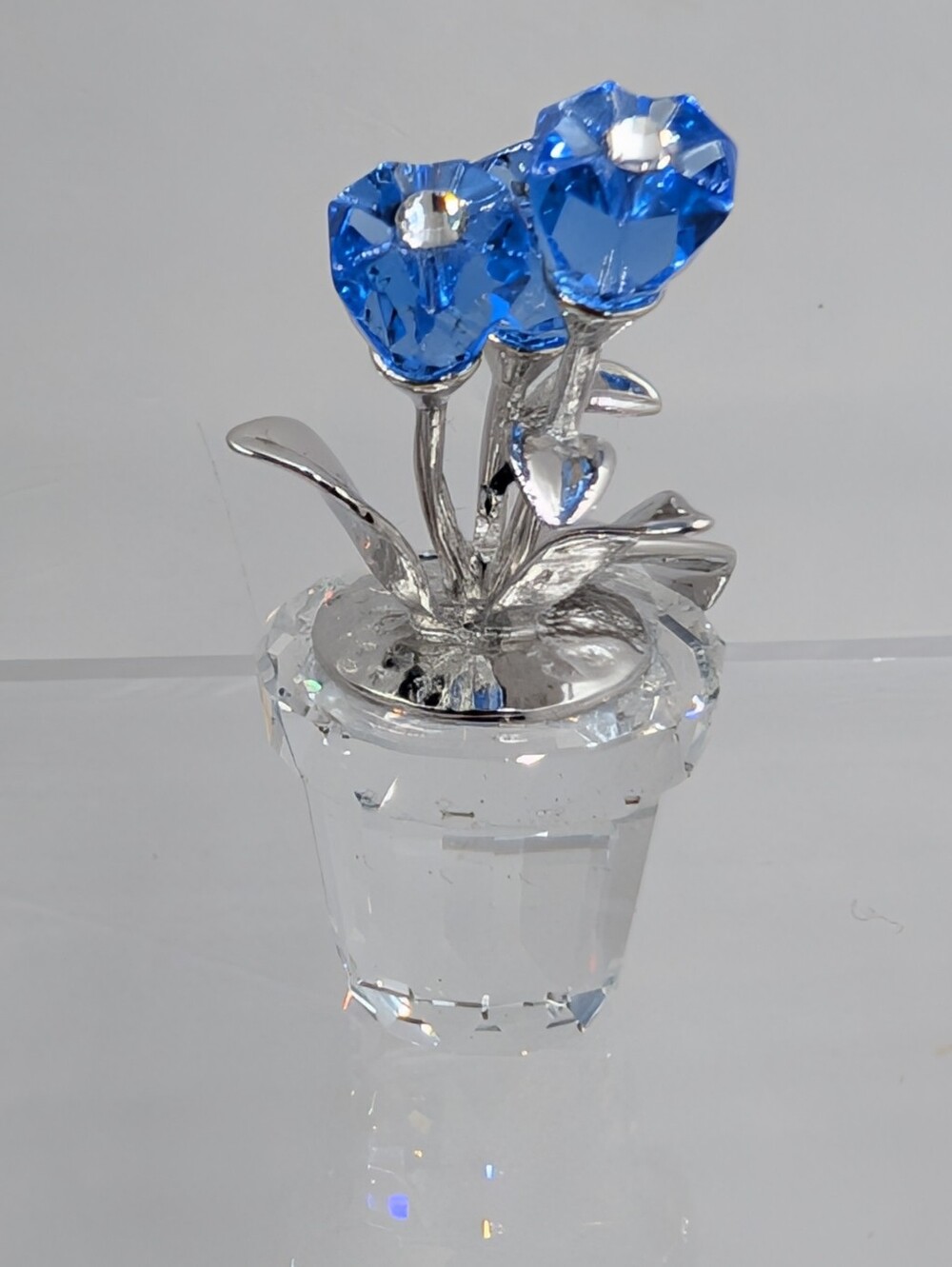 Crystal Blue Flower Pot Figurine Faceted Glass Silver Tone Floral | M206